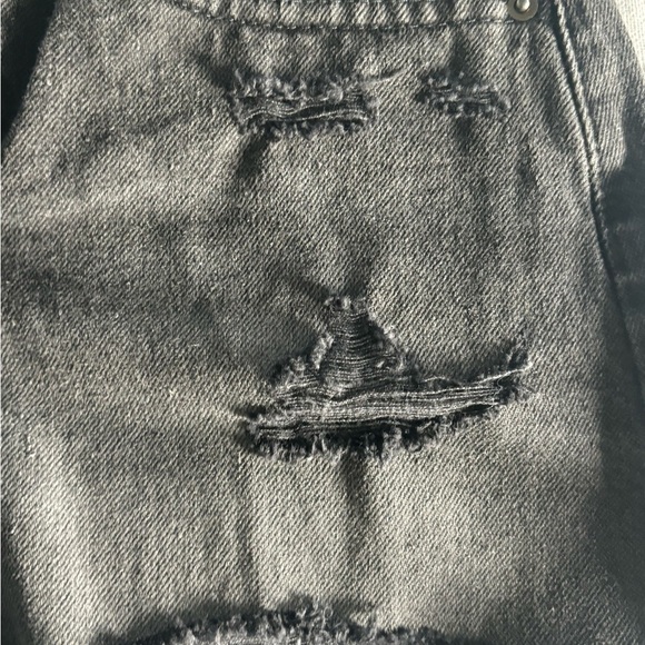 NWT Wild Fable black distressed shorts. Size 2 - Picture 3 of 9